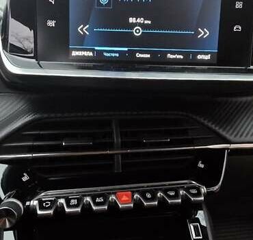 Оранжевый Пежо 2008, объемом двигателя 1.2 л и пробегом 84 тыс. км за 17500 $, фото 25 на Automoto.ua