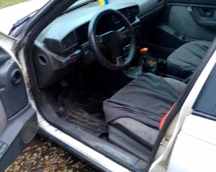 Белый Пежо 205, объемом двигателя 1.9 л и пробегом 228 тыс. км за 2000 $, фото 3 на Automoto.ua