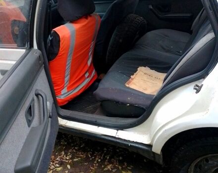 Білий Пежо 205, об'ємом двигуна 1.9 л та пробігом 228 тис. км за 2000 $, фото 4 на Automoto.ua