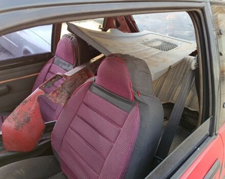 Красный Пежо 205, объемом двигателя 1.4 л и пробегом 100 тыс. км за 350 $, фото 1 на Automoto.ua