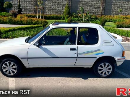 Пежо 205 1988 в Запорожье на Automoto.ua Пежо 205, объемом двигателя 13 л и пробегом 288 тыс. км за 1300 $, фото 1 на Automoto.ua