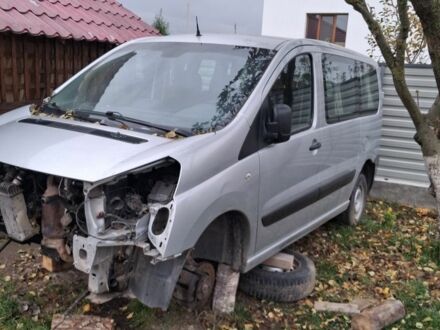 Серый Пежо 205, объемом двигателя 0 л и пробегом 200 тыс. км за 2000 $, фото 1 на Automoto.ua