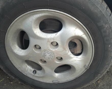 Белый Пежо 206, объемом двигателя 2 л и пробегом 345 тыс. км за 310 $, фото 15 на Automoto.ua