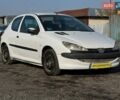 Белый Пежо 206, объемом двигателя 1.87 л и пробегом 89 тыс. км за 1990 $, фото 4 на Automoto.ua