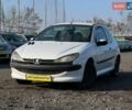 Белый Пежо 206, объемом двигателя 1.87 л и пробегом 89 тыс. км за 1990 $, фото 1 на Automoto.ua
