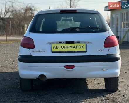 Белый Пежо 206, объемом двигателя 1.87 л и пробегом 89 тыс. км за 1990 $, фото 7 на Automoto.ua