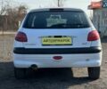 Белый Пежо 206, объемом двигателя 1.87 л и пробегом 89 тыс. км за 1990 $, фото 7 на Automoto.ua