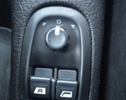 Белый Пежо 206, объемом двигателя 0 л и пробегом 275 тыс. км за 404 $, фото 5 на Automoto.ua