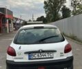Белый Пежо 206, объемом двигателя 1.1 л и пробегом 265 тыс. км за 1699 $, фото 7 на Automoto.ua
