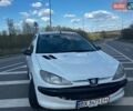 Белый Пежо 206, объемом двигателя 1.9 л и пробегом 419 тыс. км за 2350 $, фото 1 на Automoto.ua