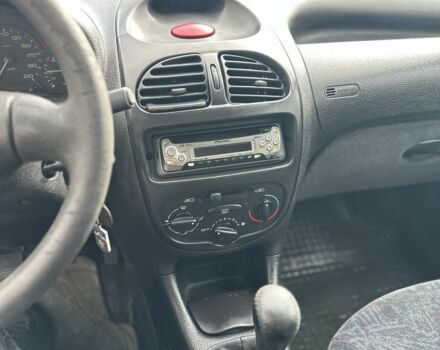 Білий Пежо 206, об'ємом двигуна 2 л та пробігом 300 тис. км за 1000 $, фото 12 на Automoto.ua