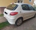 Белый Пежо 206, объемом двигателя 1.4 л и пробегом 292 тыс. км за 3381 $, фото 1 на Automoto.ua