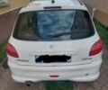 Белый Пежо 206, объемом двигателя 1.4 л и пробегом 292 тыс. км за 3381 $, фото 3 на Automoto.ua