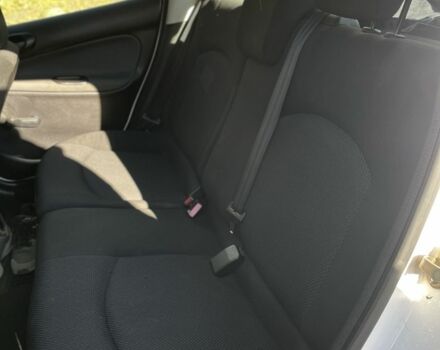 Белый Пежо 206, объемом двигателя 1.4 л и пробегом 298 тыс. км за 3600 $, фото 7 на Automoto.ua