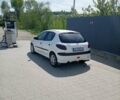 Белый Пежо 206, объемом двигателя 1.4 л и пробегом 220 тыс. км за 3650 $, фото 4 на Automoto.ua