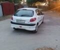 Білий Пежо 206, об'ємом двигуна 1.4 л та пробігом 230 тис. км за 2900 $, фото 4 на Automoto.ua