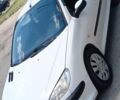 Белый Пежо 206, объемом двигателя 1.4 л и пробегом 180 тыс. км за 4000 $, фото 1 на Automoto.ua