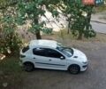 Белый Пежо 206, объемом двигателя 1.4 л и пробегом 235 тыс. км за 4100 $, фото 17 на Automoto.ua