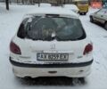 Белый Пежо 206, объемом двигателя 1.36 л и пробегом 220 тыс. км за 2500 $, фото 1 на Automoto.ua