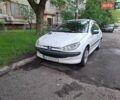 Білий Пежо 206, об'ємом двигуна 1.36 л та пробігом 229 тис. км за 2500 $, фото 1 на Automoto.ua