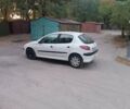 Білий Пежо 206, об'ємом двигуна 1.4 л та пробігом 230 тис. км за 2900 $, фото 5 на Automoto.ua