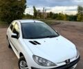 Білий Пежо 206, об'ємом двигуна 1.4 л та пробігом 220 тис. км за 3100 $, фото 1 на Automoto.ua