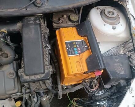 Білий Пежо 206, об'ємом двигуна 1.4 л та пробігом 230 тис. км за 2900 $, фото 11 на Automoto.ua