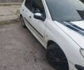 Белый Пежо 206, объемом двигателя 1.36 л и пробегом 248 тыс. км за 2700 $, фото 9 на Automoto.ua