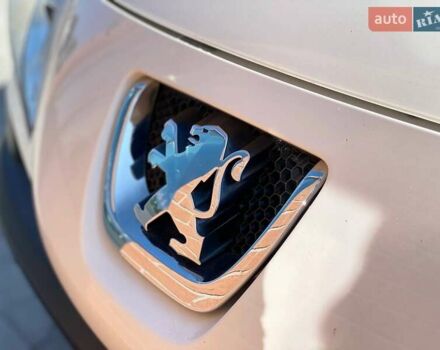 Белый Пежо 206, объемом двигателя 1.36 л и пробегом 206 тыс. км за 3990 $, фото 15 на Automoto.ua