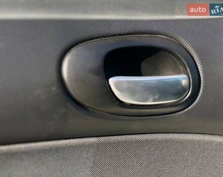 Пежо 206 2009 в Киеве на Automoto.ua Белый Пежо 206, объемом двигателя 1.36 л и пробегом 206 тыс. км за 3990 $, фото 20 на Automoto.ua