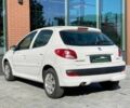 Белый Пежо 206, объемом двигателя 1.4 л и пробегом 206 тыс. км за 4990 $, фото 4 на Automoto.ua