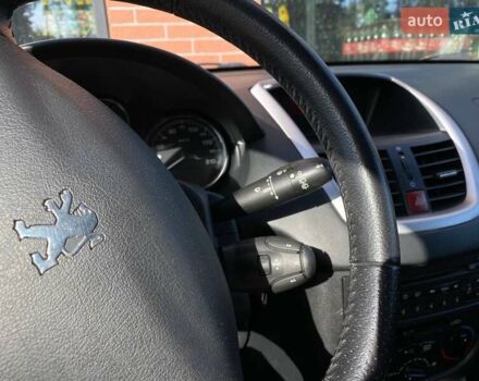 Пежо 206 2009 в Киеве на Automoto.ua Белый Пежо 206, объемом двигателя 1.36 л и пробегом 206 тыс. км за 3990 $, фото 23 на Automoto.ua