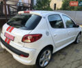 Белый Пежо 206, объемом двигателя 1.4 л и пробегом 107 тыс. км за 4950 $, фото 7 на Automoto.ua