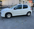 Білий Пежо 206, об'ємом двигуна 1.4 л та пробігом 213 тис. км за 4000 $, фото 1 на Automoto.ua