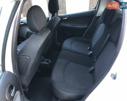 Белый Пежо 206, объемом двигателя 1.4 л и пробегом 107 тыс. км за 4950 $, фото 33 на Automoto.ua