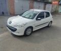 Білий Пежо 206, об'ємом двигуна 1.4 л та пробігом 175 тис. км за 4100 $, фото 1 на Automoto.ua