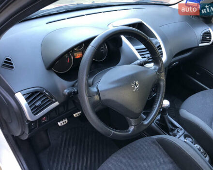 Белый Пежо 206, объемом двигателя 1.4 л и пробегом 107 тыс. км за 4950 $, фото 27 на Automoto.ua