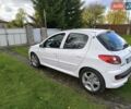 Білий Пежо 206, об'ємом двигуна 1.36 л та пробігом 108 тис. км за 5500 $, фото 8 на Automoto.ua