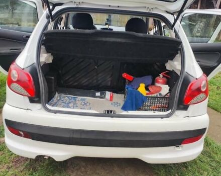 Білий Пежо 206, об'ємом двигуна 1.1 л та пробігом 112 тис. км за 5200 $, фото 13 на Automoto.ua