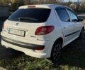 Белый Пежо 206, объемом двигателя 1.4 л и пробегом 152 тыс. км за 4700 $, фото 6 на Automoto.ua