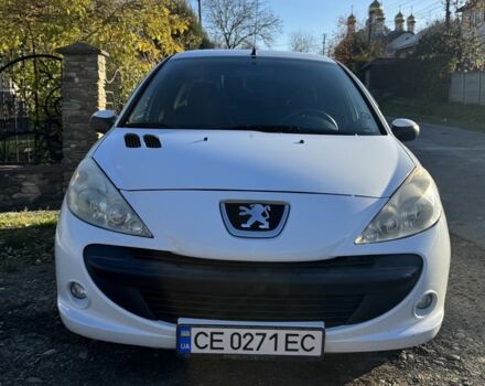 Белый Пежо 206, объемом двигателя 1.4 л и пробегом 152 тыс. км за 4700 $, фото 1 на Automoto.ua