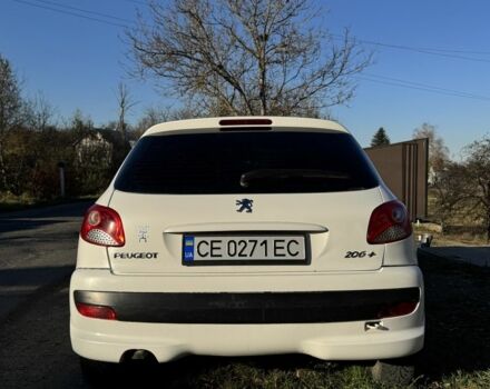 Белый Пежо 206, объемом двигателя 1.4 л и пробегом 152 тыс. км за 4700 $, фото 4 на Automoto.ua