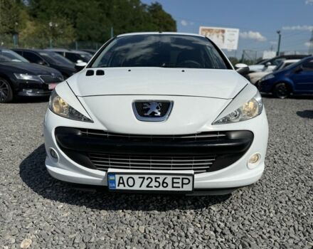 Белый Пежо 206, объемом двигателя 1.4 л и пробегом 175 тыс. км за 4950 $, фото 10 на Automoto.ua