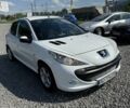 Белый Пежо 206, объемом двигателя 1.4 л и пробегом 175 тыс. км за 4950 $, фото 12 на Automoto.ua
