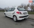 Белый Пежо 206, объемом двигателя 1.4 л и пробегом 176 тыс. км за 5200 $, фото 3 на Automoto.ua