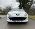 Белый Пежо 206, объемом двигателя 1.4 л и пробегом 130 тыс. км за 5800 $, фото 4 на Automoto.ua