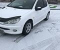 Білий Пежо 206, об'ємом двигуна 1.4 л та пробігом 300 тис. км за 3300 $, фото 1 на Automoto.ua