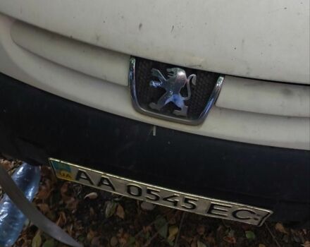 Белый Пежо 206, объемом двигателя 1.4 л и пробегом 1 тыс. км за 485 $, фото 1 на Automoto.ua