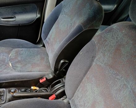 Белый Пежо 206, объемом двигателя 2 л и пробегом 360 тыс. км за 597 $, фото 6 на Automoto.ua