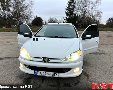 Білий Пежо 206, об'ємом двигуна 1.4 л та пробігом 229 тис. км за 2850 $, фото 11 на Automoto.ua